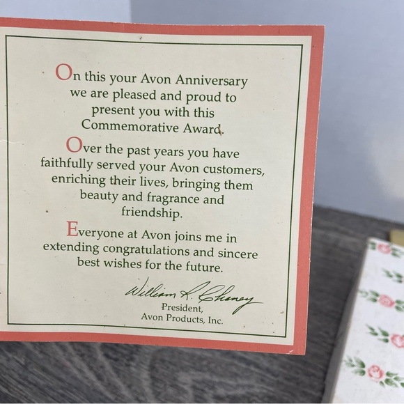 Ding Dong Avon Calling 2nd anniversary vintage plate. In box. Plate excellent. - Picture 5 of 8